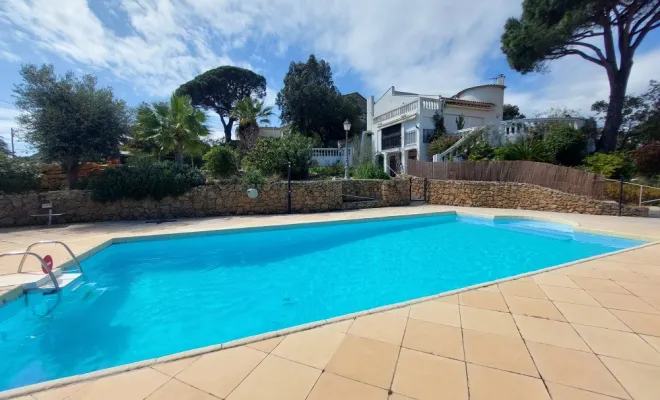 Sainte Maxime - Villa de charme avec aperçu mer & piscine, Golfe de Saint-Tropez, VPA Immobilier