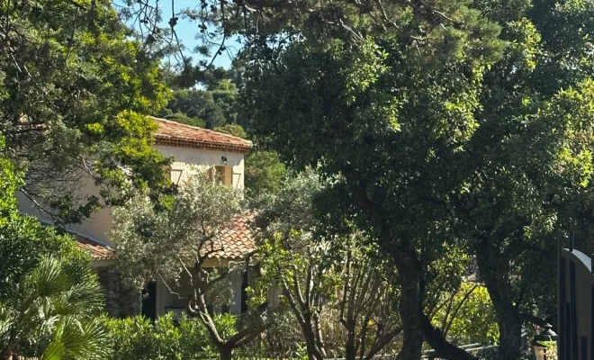 je rentre une nouvelle villa à la location la villa P, Golfe de Saint-Tropez, VPA Immobilier