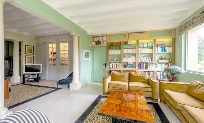 Magnifique propriété à Lagnes - piscine chauffée et vue sur les montagnes , Golfe de Saint-Tropez, VPA Immobilier