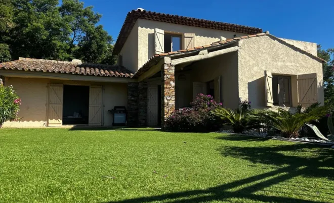Villa 3 pièces dans le domaine privé et sécurisé de la Nartelle 