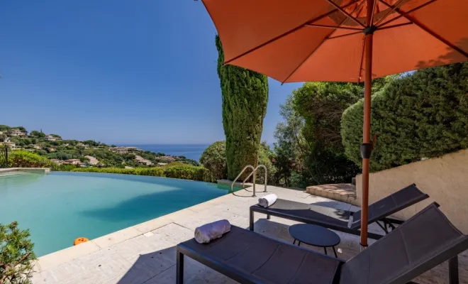 Location saisonnière, Villa P proche de Sainte-Maxime, Golfe de Saint-Tropez, VPA Immobilier