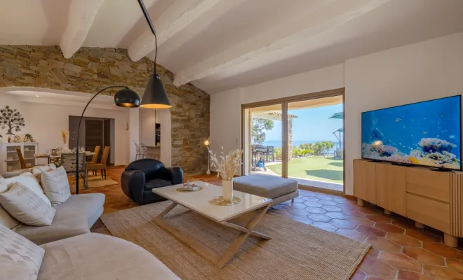 Location saisonnière, Villa P proche de Sainte-Maxime, Golfe de Saint-Tropez, VPA Immobilier