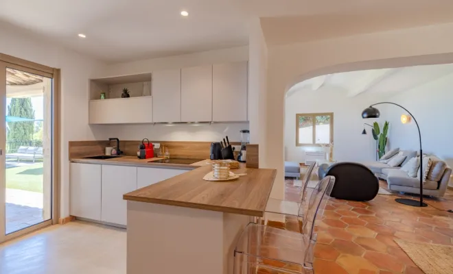 Location saisonnière, Villa P proche de Sainte-Maxime, Golfe de Saint-Tropez, VPA Immobilier