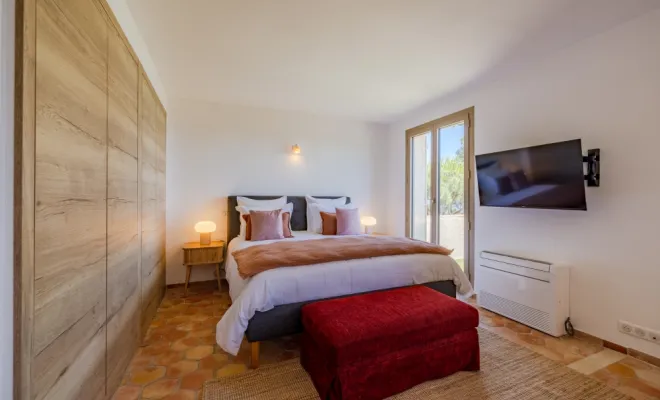 Nouvelle location saisonnière, LA VILLA P, SAINTE-MAXIME, Golfe de Saint-Tropez, VPA Immobilier